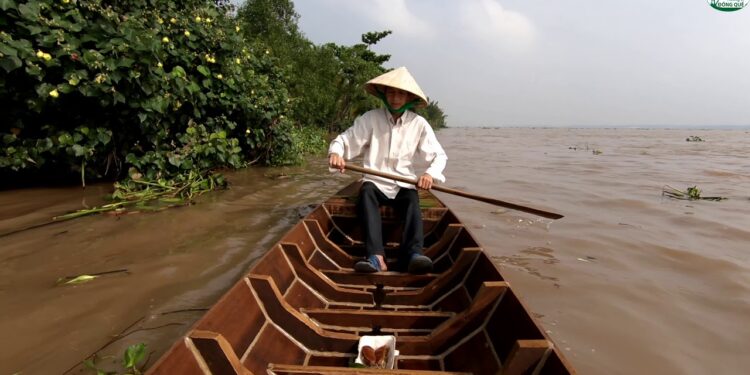 Mộng thấy bơi xuồng trên sông có ý nghĩa gì? Đánh số nào?